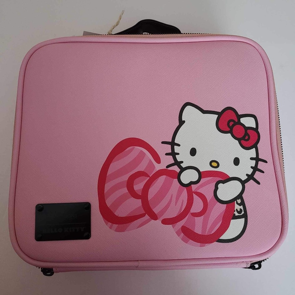 NWOT Hello Kitty pink large beauty travel case storage compartments Brand New